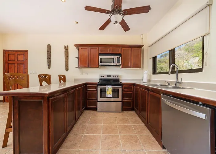 Vida De La Paz 4 - Oceanview Condo, 2br, Just Remodeled, Playa Prieta Potrero (Guanacaste)